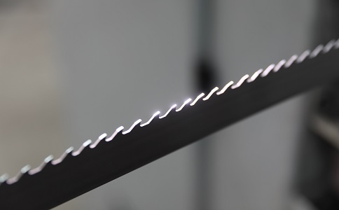 大庆双金属带锯条产生切削噪音的原因具体有哪些？